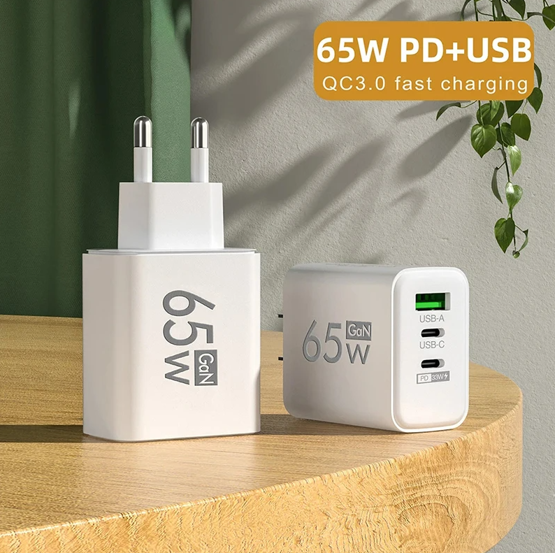 Enchufe USB 3 puertos, 65W, 2 puertos USB-C, 1 USB-A, múltiple carga simultanea, carga rápida
